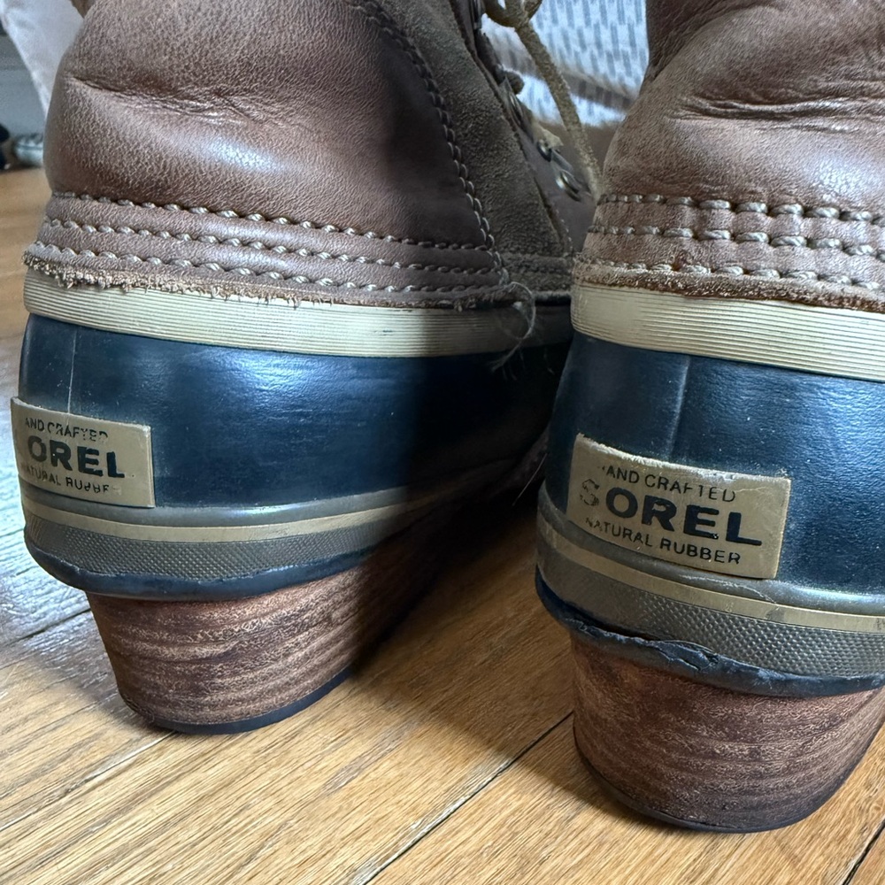 Sorel Boots - Picture 3 of 5